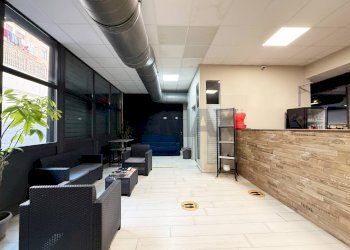 Ricezione / Lobby - Commercial Premises Via Valmontone
 
16, Roma - photo 1