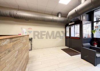 Non correlato - Commercial Premises Via Valmontone
 
16, Roma - photo 2