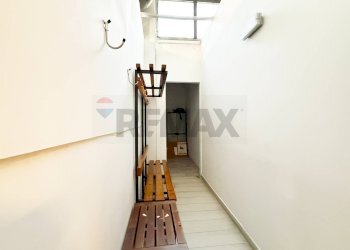 Hall / corridoio - Commercial Premises Via Valmontone
 
16, Roma - photo 9