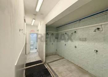 Stanza vuota - Commercial Premises Via Valmontone
 
16, Roma - photo 12