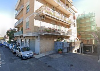 Edificio all\'aperto - Commercial Premises Via Valmontone
 
16, Roma - photo 17