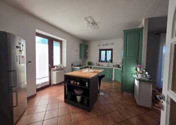 Foto 11 - Villa Via Boschetti
 
15, Front - photo 11