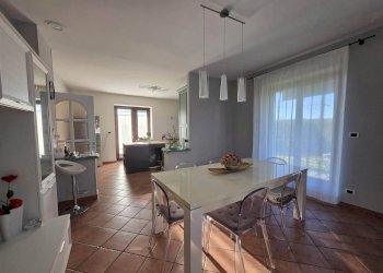 Foto 17 - Villa Via Boschetti
 
15, Front - photo 17