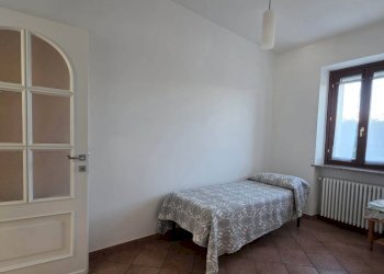 Foto 19 - Villa Via Boschetti
 
15, Front - photo 19