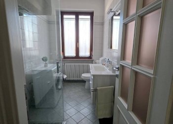 Foto 20 - Villa Via Boschetti
 
15, Front - photo 20