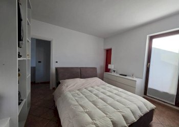 Foto 39 - Villa Via Boschetti
 
15, Front - photo 39