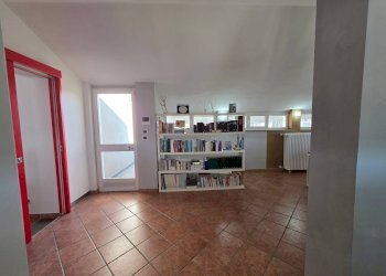 Foto 44 - Villa Via Boschetti
 
15, Front - photo 44