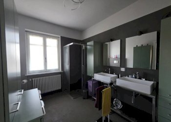 Foto 46 - Villa Via Boschetti
 
15, Front - photo 46