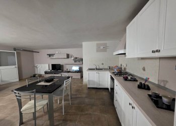 Foto 49 - Villa Via Boschetti
 
15, Front - photo 49