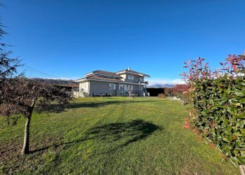 Foto 60 - Villa Via Boschetti
 
15, Front - photo 60