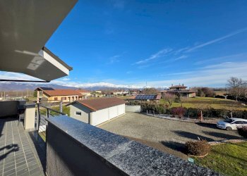 Foto 62 - Villa Via Boschetti
 
15, Front - photo 62