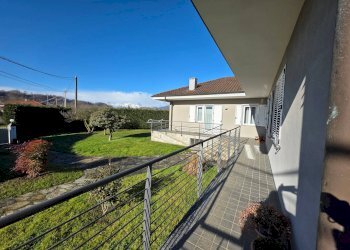 Foto 63 - Villa Via Boschetti
 
15, Front - photo 63