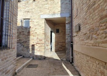 Foto 35 - Quadrilocale Vicolo Porta Vecchia
 
1, Acquaviva Picena - foto 35