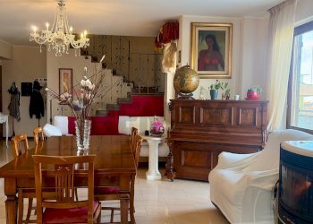 Sala da pranzo - Attic Via Addis
 
1F, Sassari - photo 4