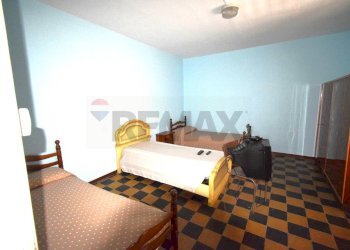 Camera / camera da letto - Trilocale Viale Martiri della Libertà
 
63, Borgo Val di Taro - foto 9