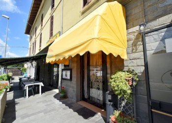 Terrazza - Locale Commerciale Viale Martiri della Libertà
 
63, Borgo Val di Taro - foto 51