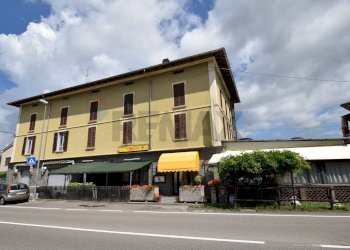 Casa all\'aperto - Locale Commerciale Viale Martiri della Libertà
 
63, Borgo Val di Taro - foto 55