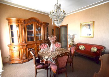 Sala da pranzo - Quadrilocale Viale Martiri della Libertà
 
63, Borgo Val di Taro - foto 2