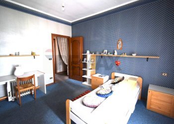 Camera / camera da letto - Quadrilocale Viale Martiri della Libertà
 
63, Borgo Val di Taro - foto 16