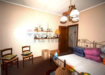 Camera / camera da letto - Quadrilocale Viale Martiri della Libertà
 
63, Borgo Val di Taro - foto 25