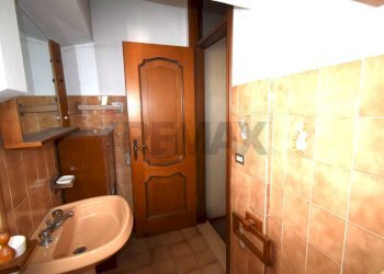 Bagno - Quadrilocale Viale Martiri della Libertà
 
63, Borgo Val di Taro - foto 30