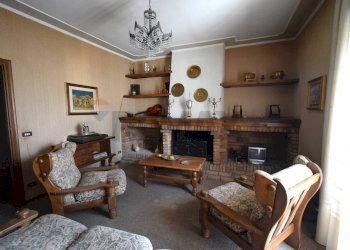 Soggiorno - Appartamento Viale Martiri della Libertà
 
63, Borgo Val di Taro - foto 24