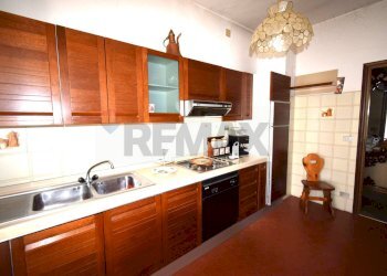 Cucina - Appartamento Viale Martiri della Libertà
 
63, Borgo Val di Taro - foto 25