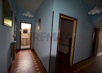 Hall / corridoio - Appartamento Viale Martiri della Libertà
 
63, Borgo Val di Taro - foto 35