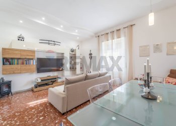 Sala da pranzo - Trilocale Via Giuseppe Fraccaroli, Fiumicino - foto 3