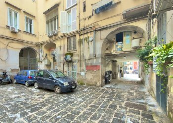 Edificio all\'aperto - Bilocale Via Riviera di Chiaia
 
23, Napoli - foto 9