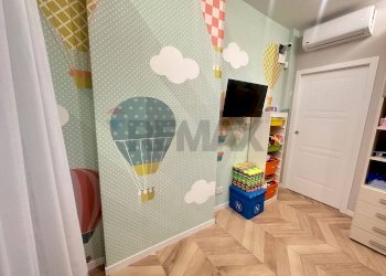 Camera / camera da letto - Quadrilocale Via Domenico Fontana
 
21, Napoli - foto 8