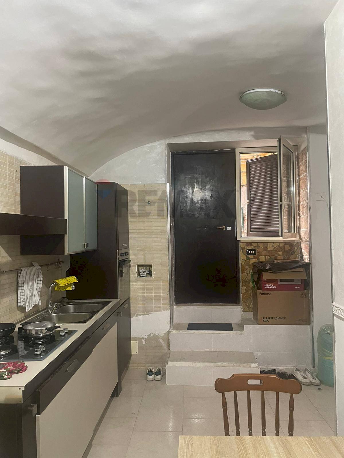 Cucina - Bilocale Vico Pacella Ai Miracoli
 
3, Napoli - foto 1