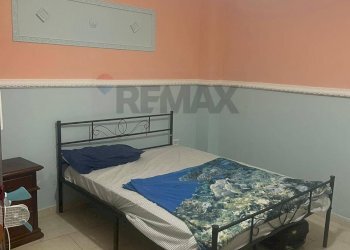 Camera / camera da letto - Bilocale Vico Pacella Ai Miracoli
 
3, Napoli - foto 4