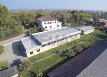 Casa all\'aperto - Capannone Via Campagna
 
22, Sumirago - foto 1