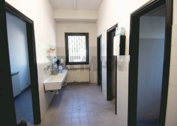 Bagno - Capannone Via Campagna
 
22, Sumirago - foto 28