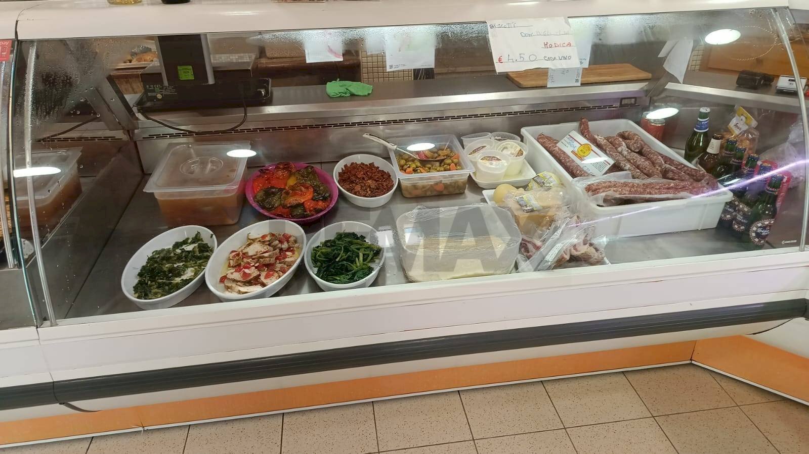 Dettagli - Attività Commerciale via perello
 
35, Scicli - foto 2