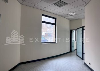 Foto 7 - Commercial Premises Via Giacomo Matteotti
 
8, Montemaggiore Belsito - photo 7