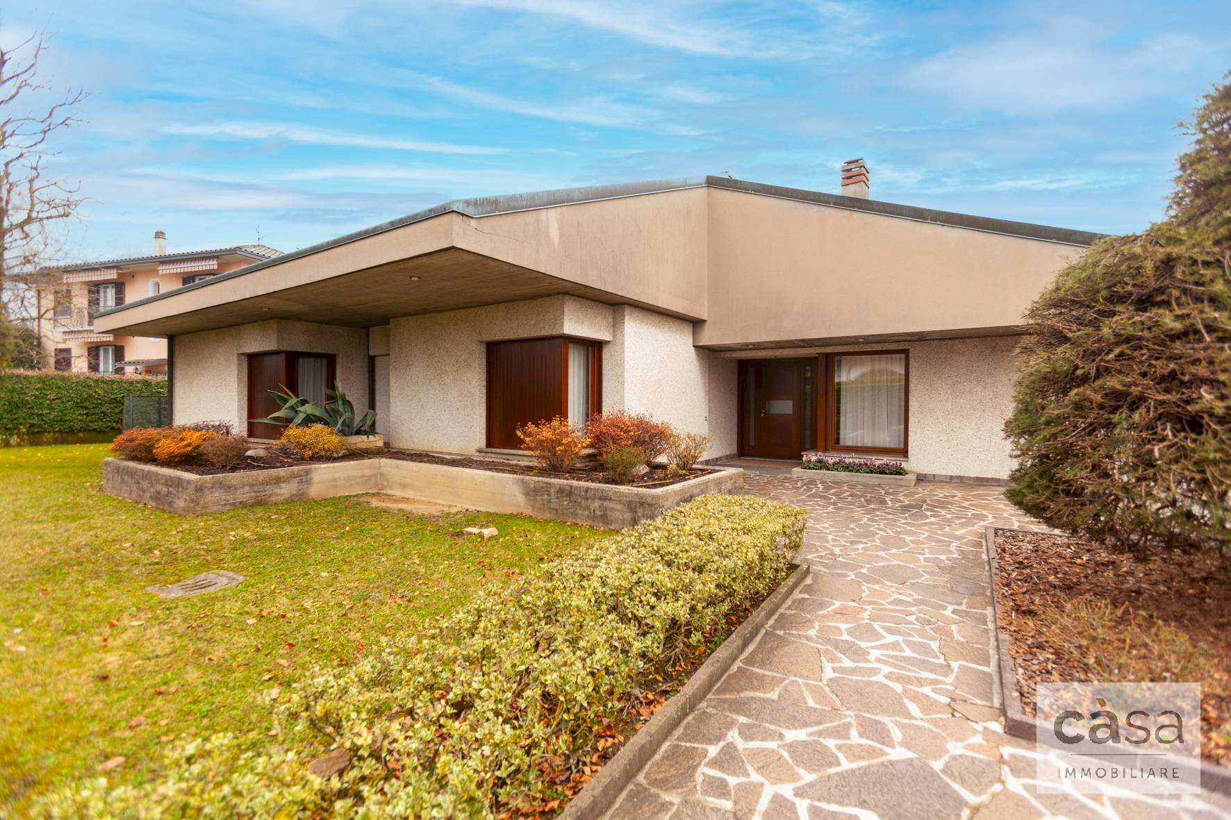 Foto 1 - Villa Via Renato Simoni
 
6, Varese - photo 1