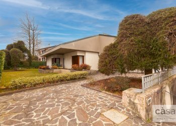 Foto 2 - Villa Via Renato Simoni
 
6, Varese - foto 2