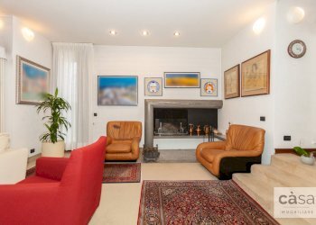 Foto 10 - Villa Via Renato Simoni
 
6, Varese - foto 10