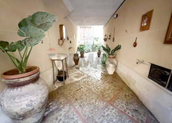 Hall / corridoio - Quadrilocale Via Francesco Crispi
 
166, Salemi - foto 3