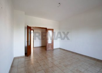 Stanza vuota - Trilocale via Pietro Nenni
 
14, Noicàttaro - foto 6