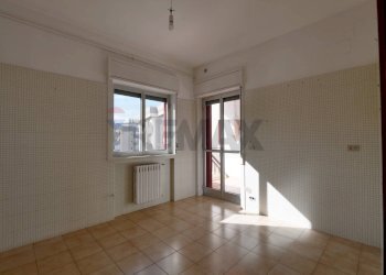 Stanza vuota - Trilocale via Pietro Nenni
 
14, Noicàttaro - foto 7