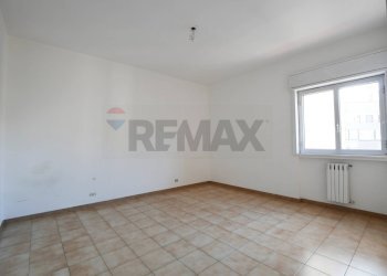 Stanza vuota - Trilocale via Pietro Nenni
 
14, Noicàttaro - foto 14