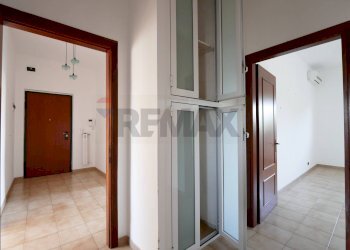 Hall / corridoio - Trilocale via Pietro Nenni
 
14, Noicàttaro - foto 15