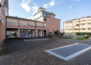 Edificio all\'aperto - Bilocale Strada Cartiera
 
14, Parma - foto 3