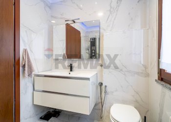 Bagno - Bilocale Strada Cartiera
 
14, Parma - foto 13