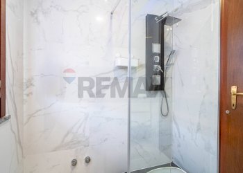 Bagno - Bilocale Strada Cartiera
 
14, Parma - foto 14