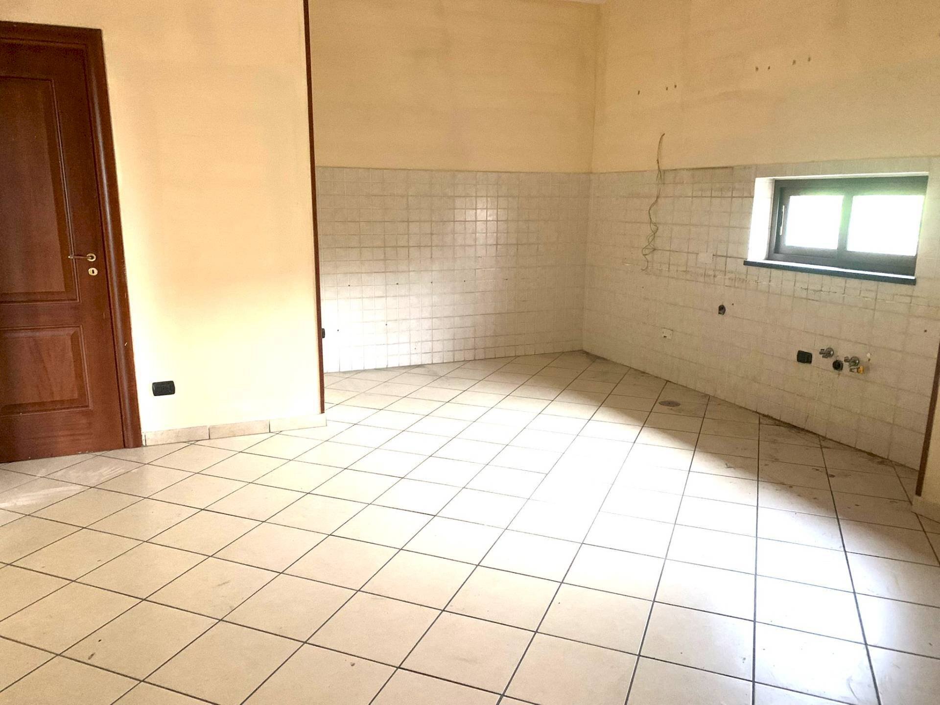 Foto 3 - Quadrilocale Via Ex Alleati
 
1, Parete - foto 3