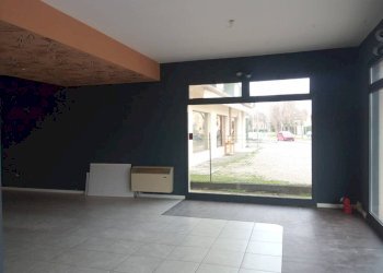 Interno non residenziale - Negozio via Camillo Benso di Cavour, Cavezzo - foto 1